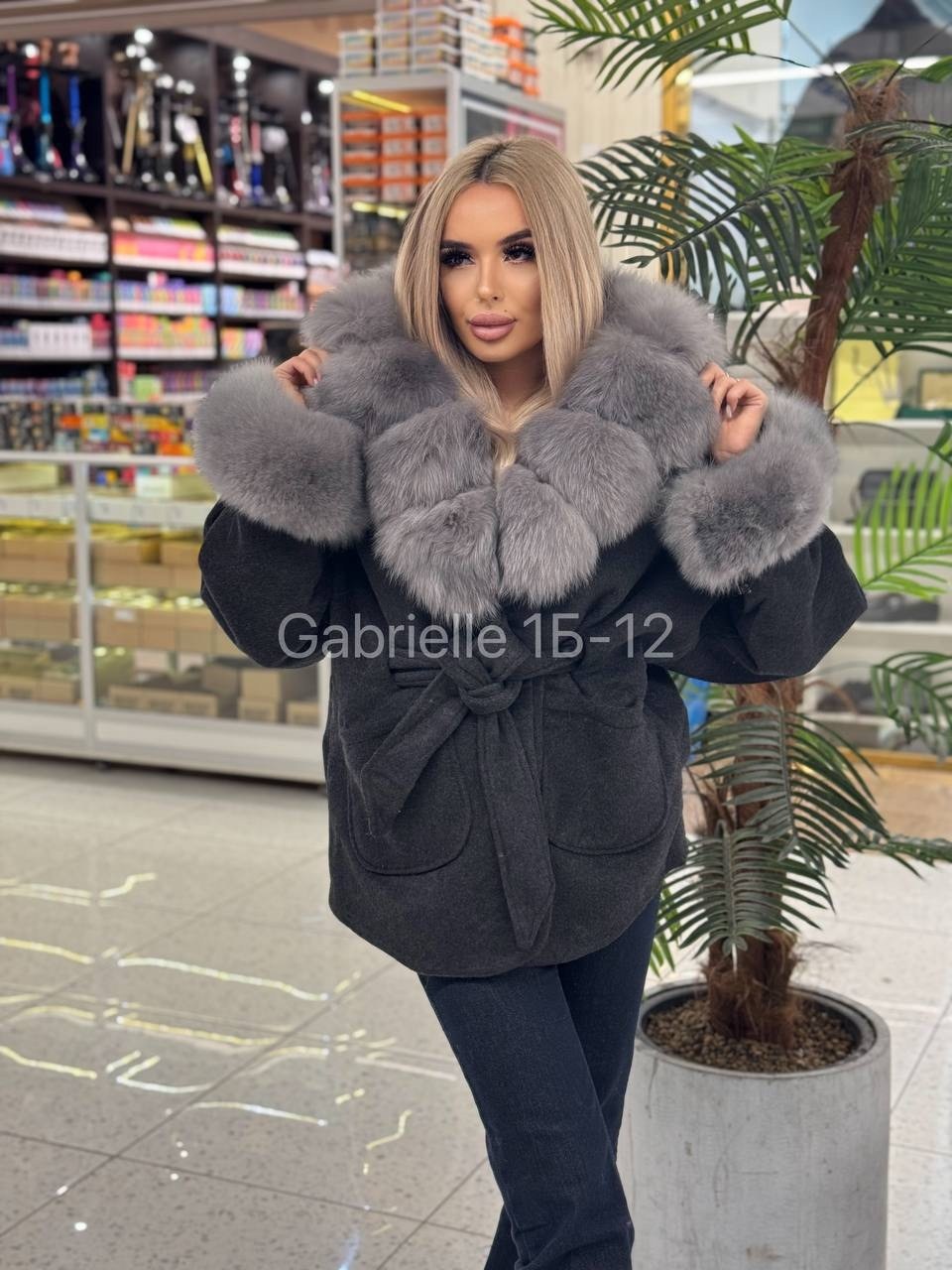 пальто с мехом,пальто с натуральным мехом,полупальто с мехом,стильное пальто,пальто кашемир