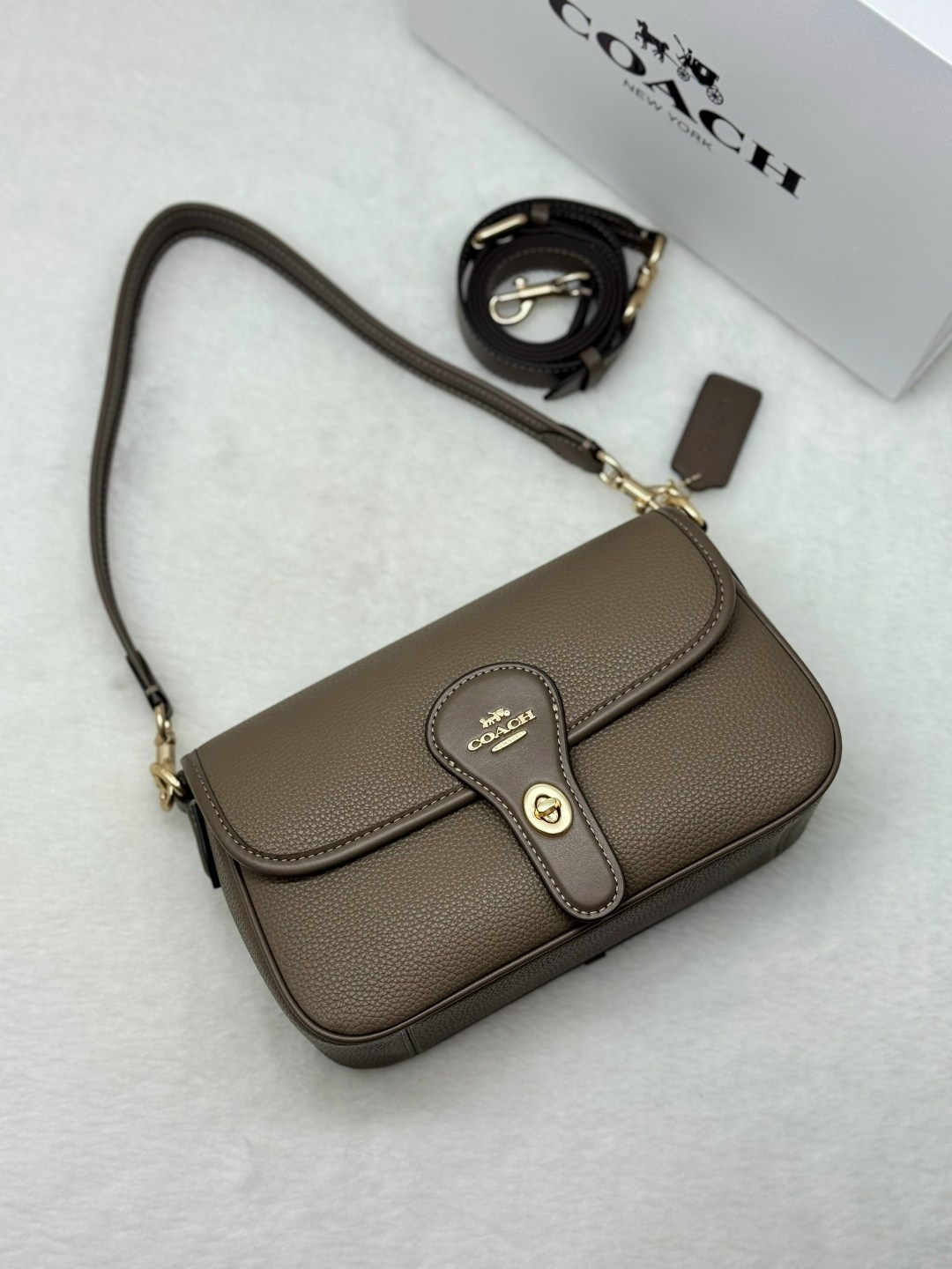 coach женская сумка,cумка coach,сумка через плечо coach,сумка,сумка coach из натуральной кожи