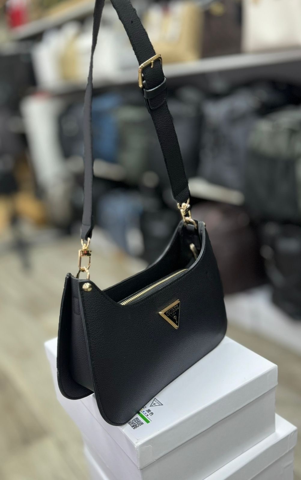 cумка женская guess,сумки guess оригинал,cумка guess,сумка guess сумка guess,guess сумка на плечо