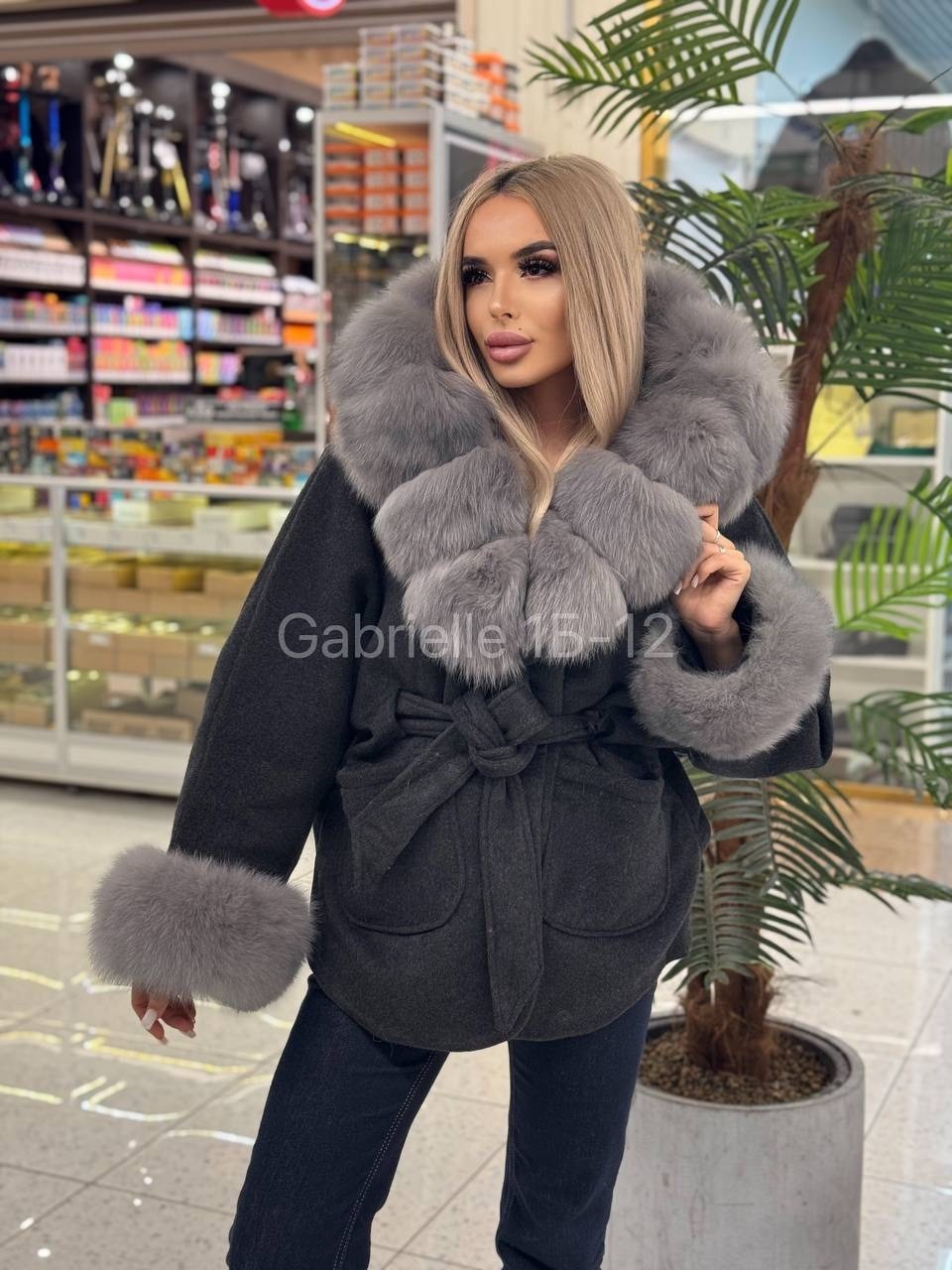 пальто с мехом,пальто с натуральным мехом,полупальто с мехом,стильное пальто,пальто кашемир