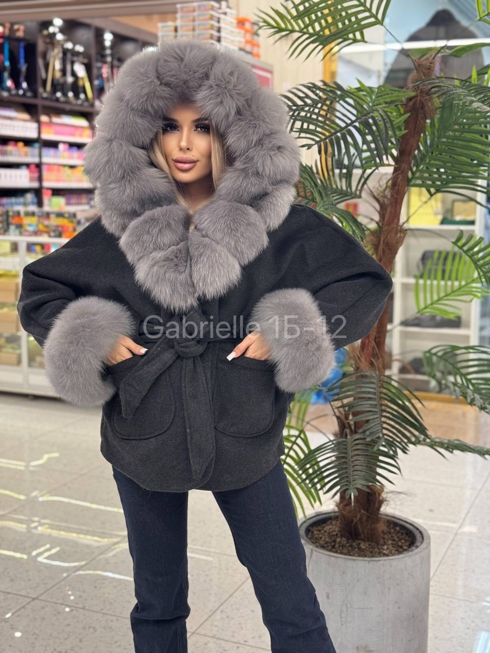 пальто с мехом,пальто с натуральным мехом,полупальто с мехом,стильное пальто,пальто кашемир