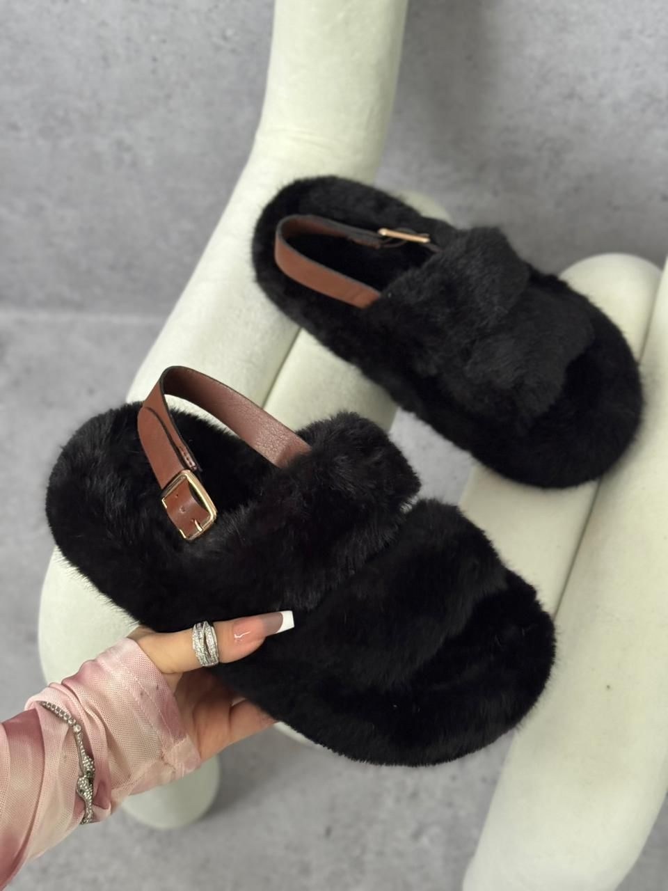 меховая ,меховые тапочки,тапочки модные,меховые туфли,тапки с мехом
