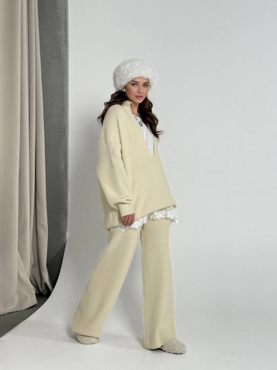 костюм молочный,вязаные костюмы,костюм женский вязаный,трикотажные костюмы,бежевый костюм