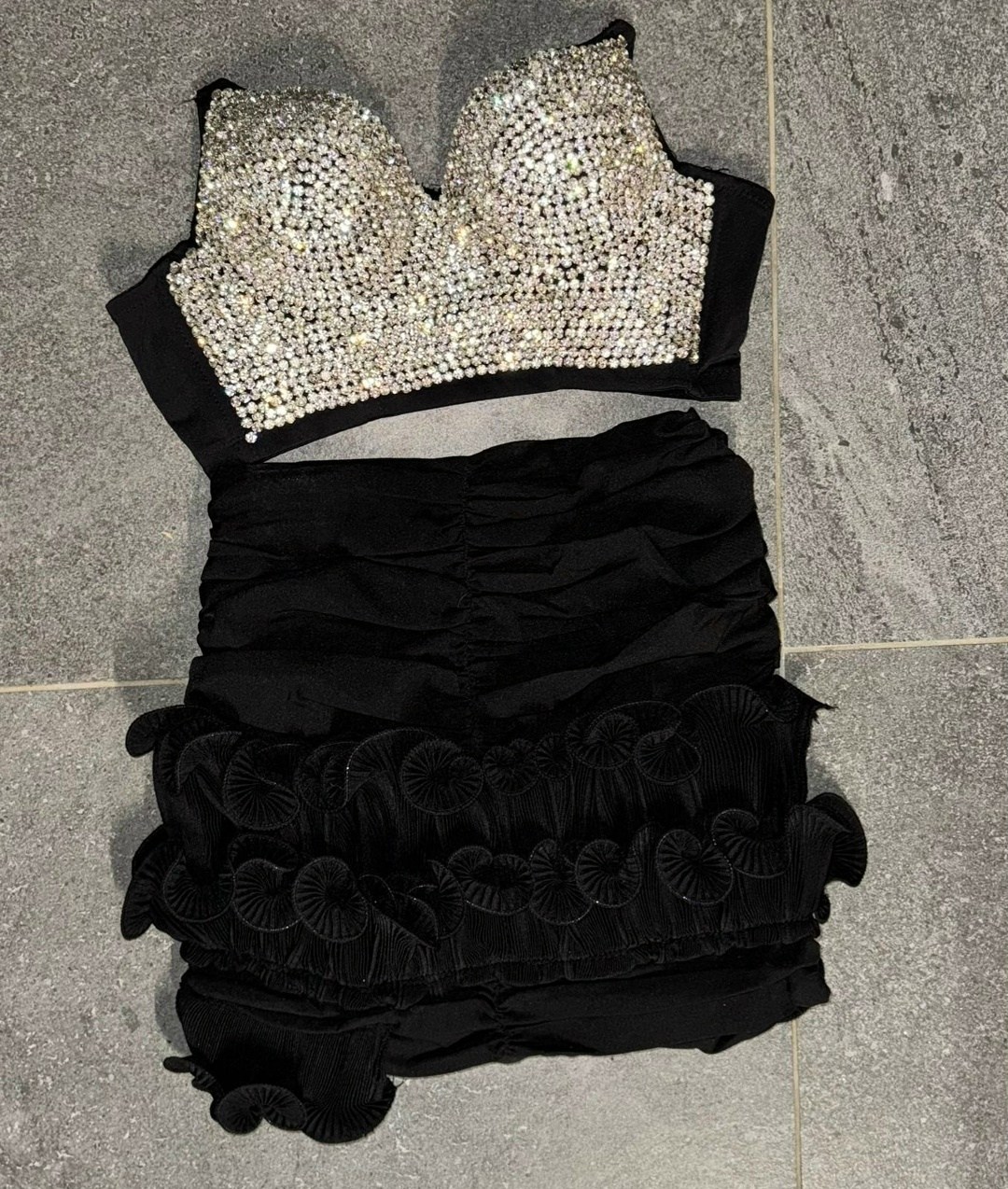 модные наряды,бюстье топ,короткие платье,платье со стразами,танцевальные платья