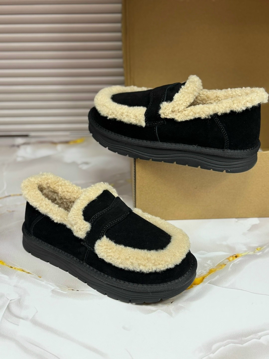 ,женская ,лоферы на меху, женская зимняя,меховые лоферы