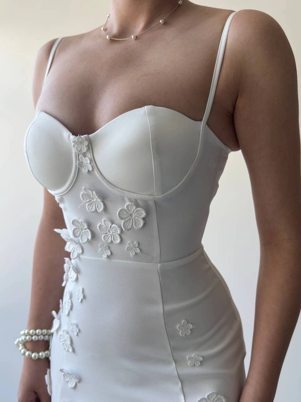 платье для невесты,свадебная платье,свадебное платье с разрезом,прямое свадебное платье,длинное платье