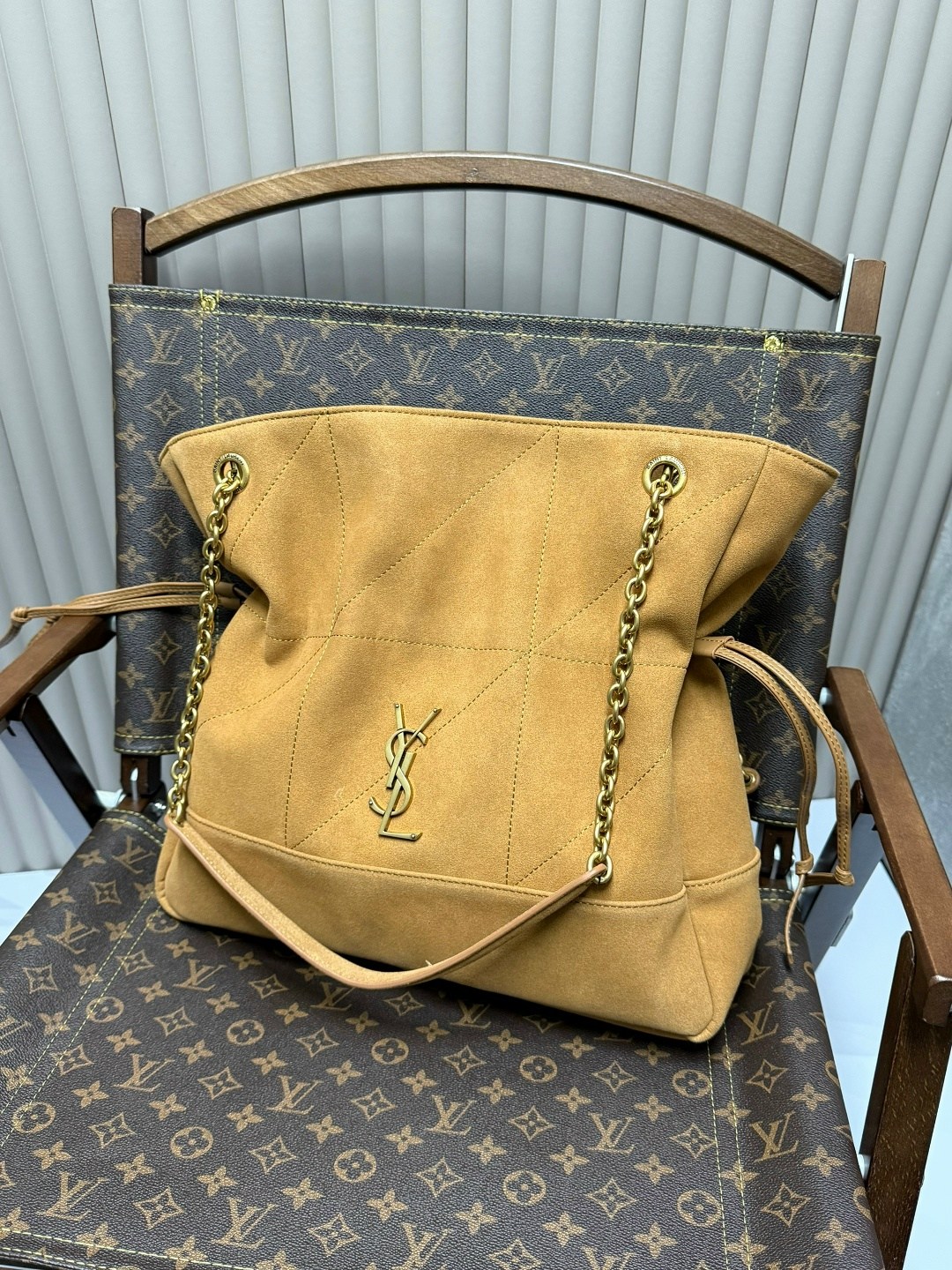 yves saint laurent сумка,сумка женская yves saint laurent,замшевая сумка,модная сумка,сумка женская ysl