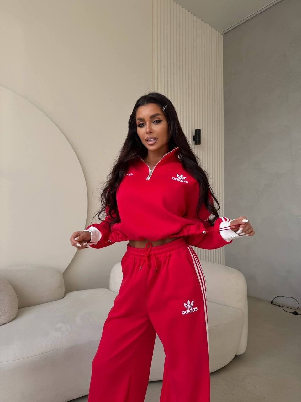 спортивный костюм адидас женский красный,костюмы спортивные женские,спортивные костюм,красный костюм адидас ориджинал,красный спортивный костюм