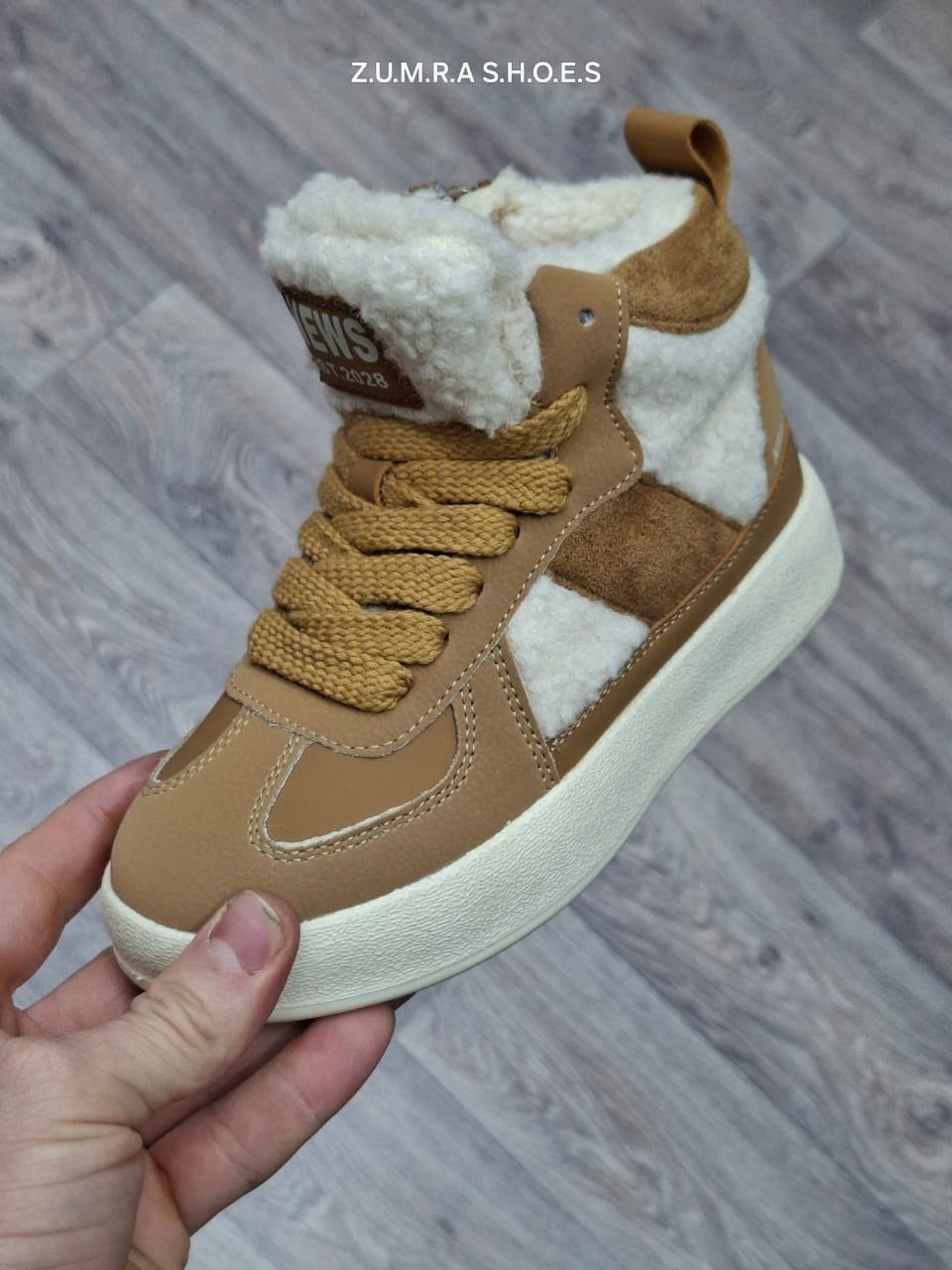 ,зимняя женская ,ботинка женские зимние,зимняя ,зимние кроссовки женские