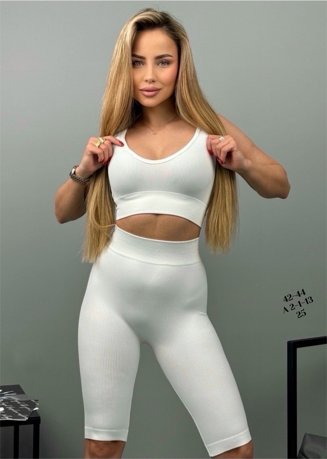 костюм для фитнеса,костюм для фитнеса женский,костюм топ и велосипедки,комплект для фитнеса,спортивный костюм летний топ и шорты для фитнеса