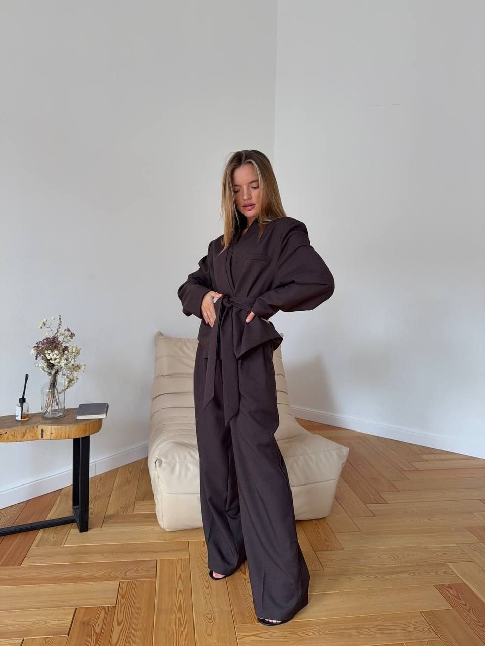 серый брючный костюм,брючные женские костюмы,брючной костюм,костюм с брюками,серый брючный костюм женский