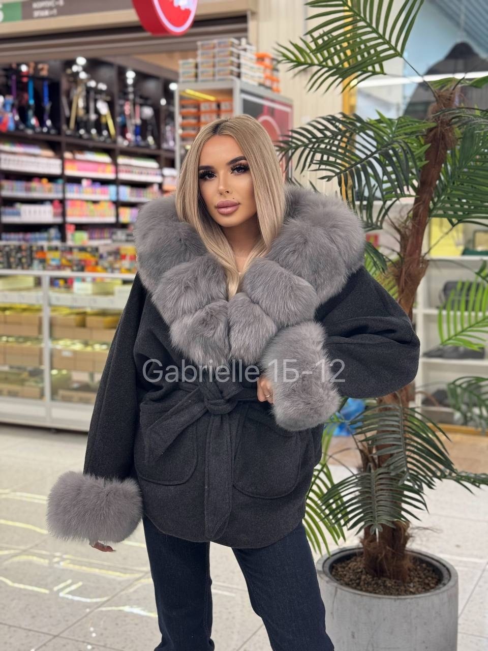 пальто с мехом,пальто с натуральным мехом,полупальто с мехом,стильное пальто,пальто кашемир