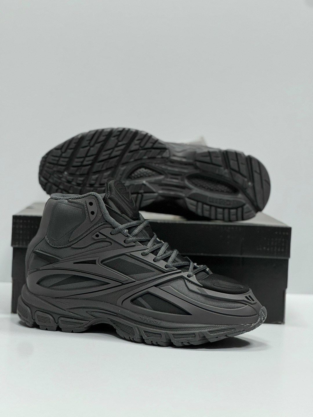 reebok premier road modern,кроссовки,кроссовки reebok,reebok premier road modern 2025,черные кроссовки