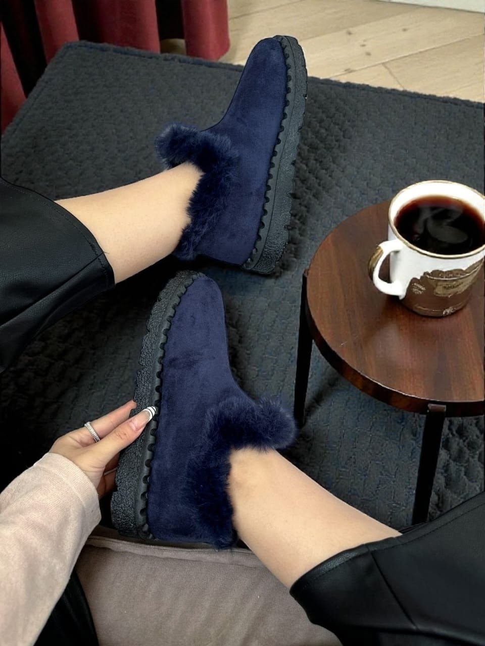 домашние тапочки чуни,домашние тапочки,тапочки из овчины,,чуни из овчины