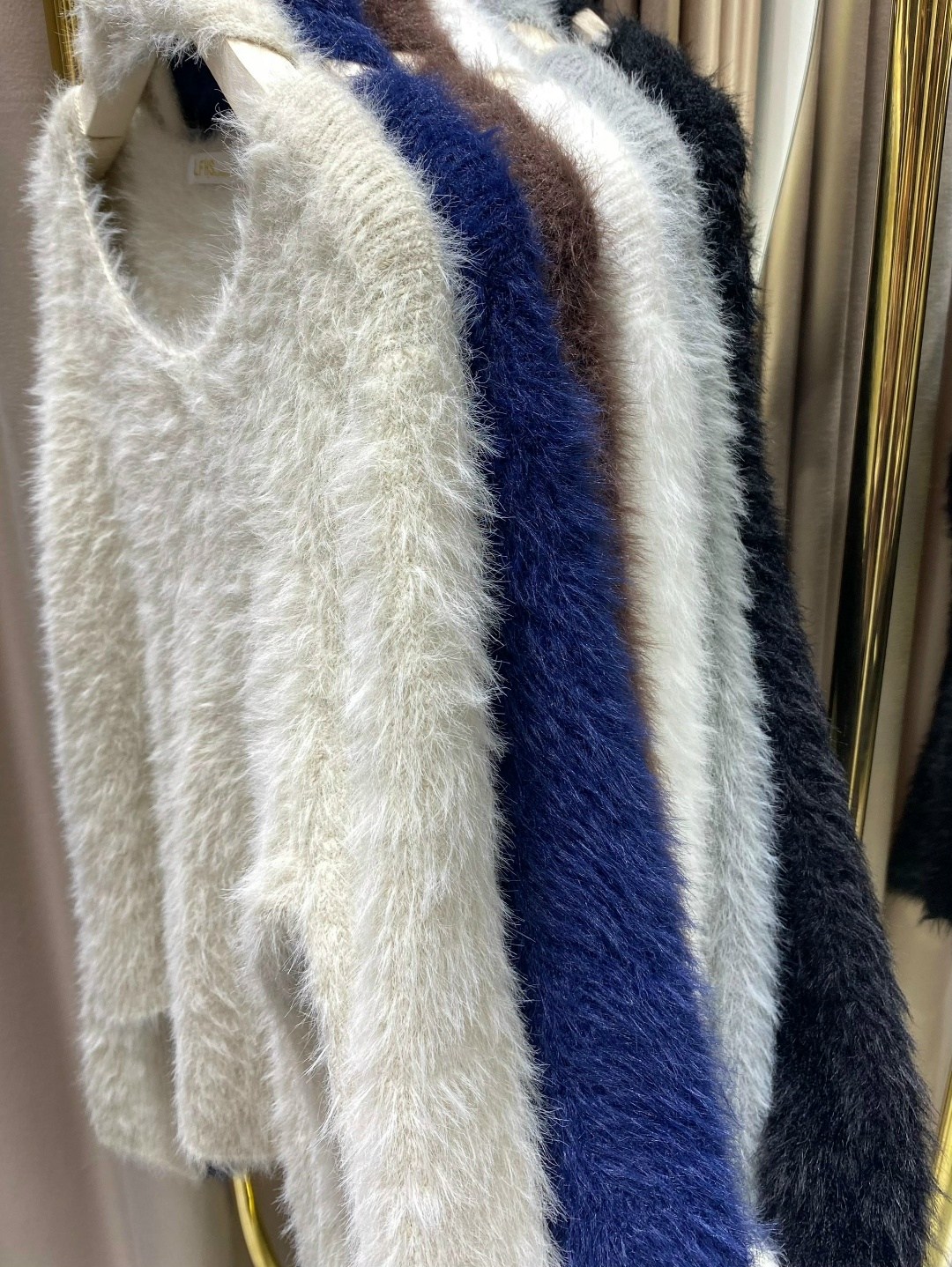 пушистый свитер,пушистая кофта,свитера женские,вязаные свитера,джемпер пушистый