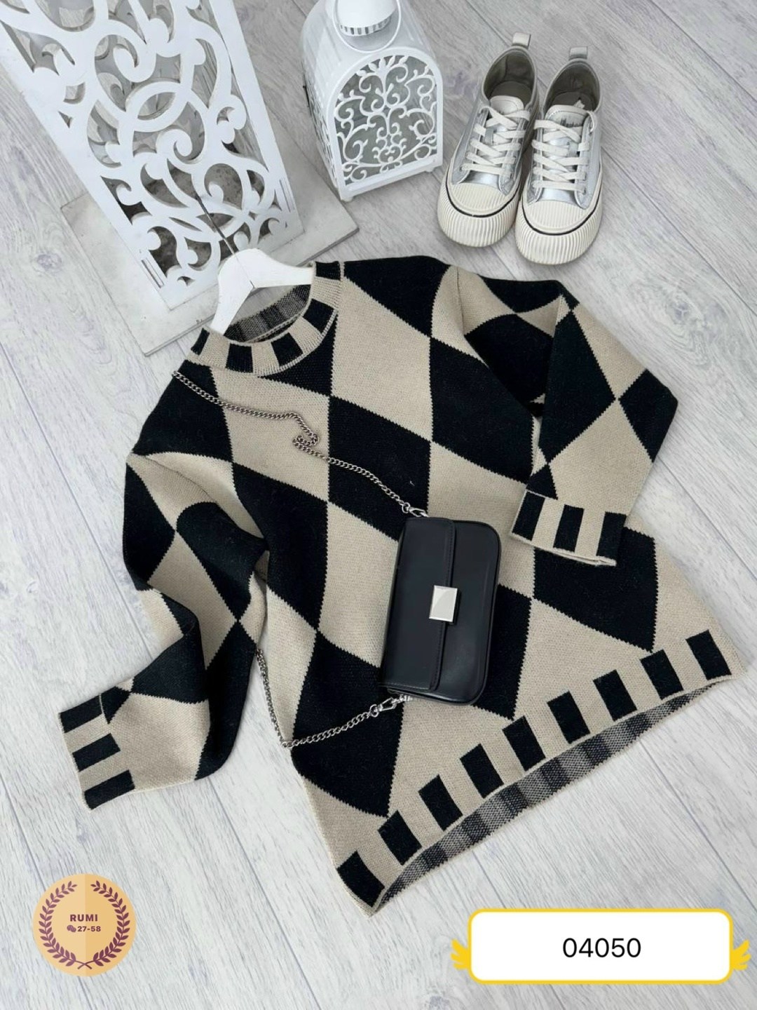 свитера женские,модные свитера,кофта женская,джемпер с ромбами,вязаные свитера женские