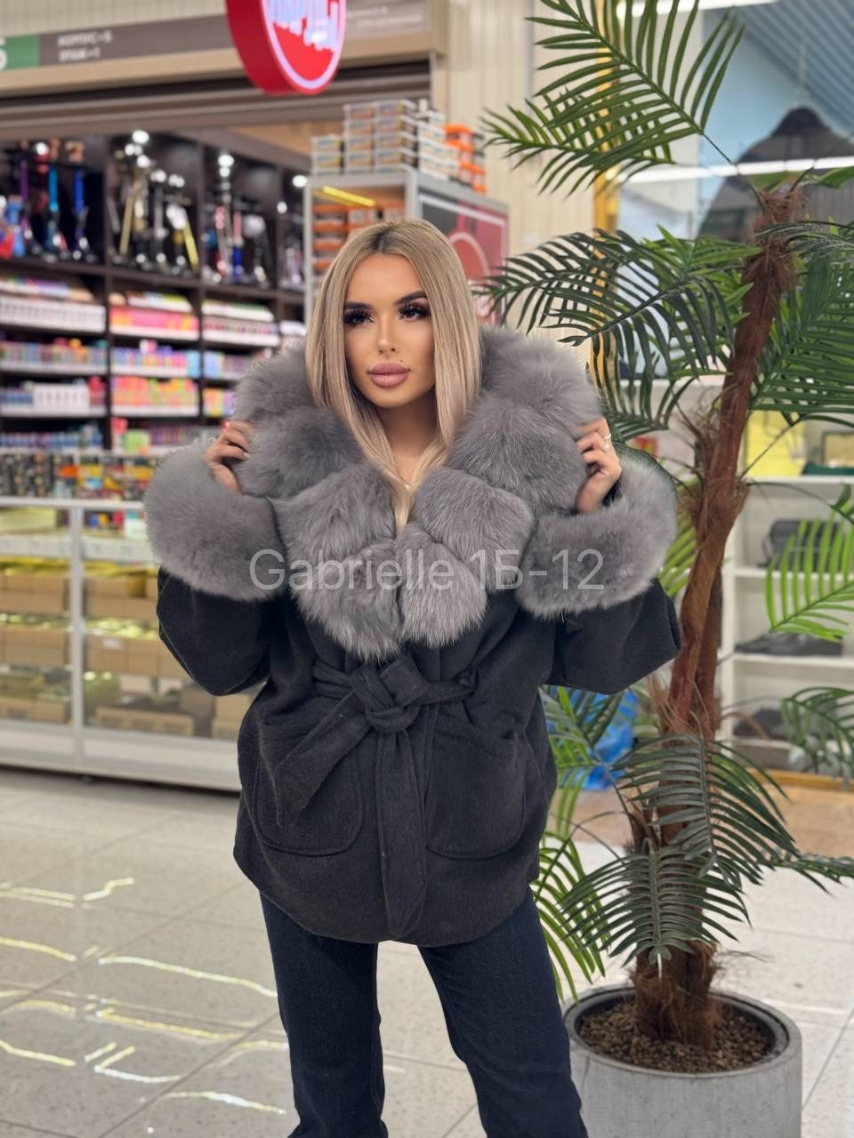 пальто с мехом,пальто с натуральным мехом,полупальто с мехом,стильное пальто,пальто кашемир