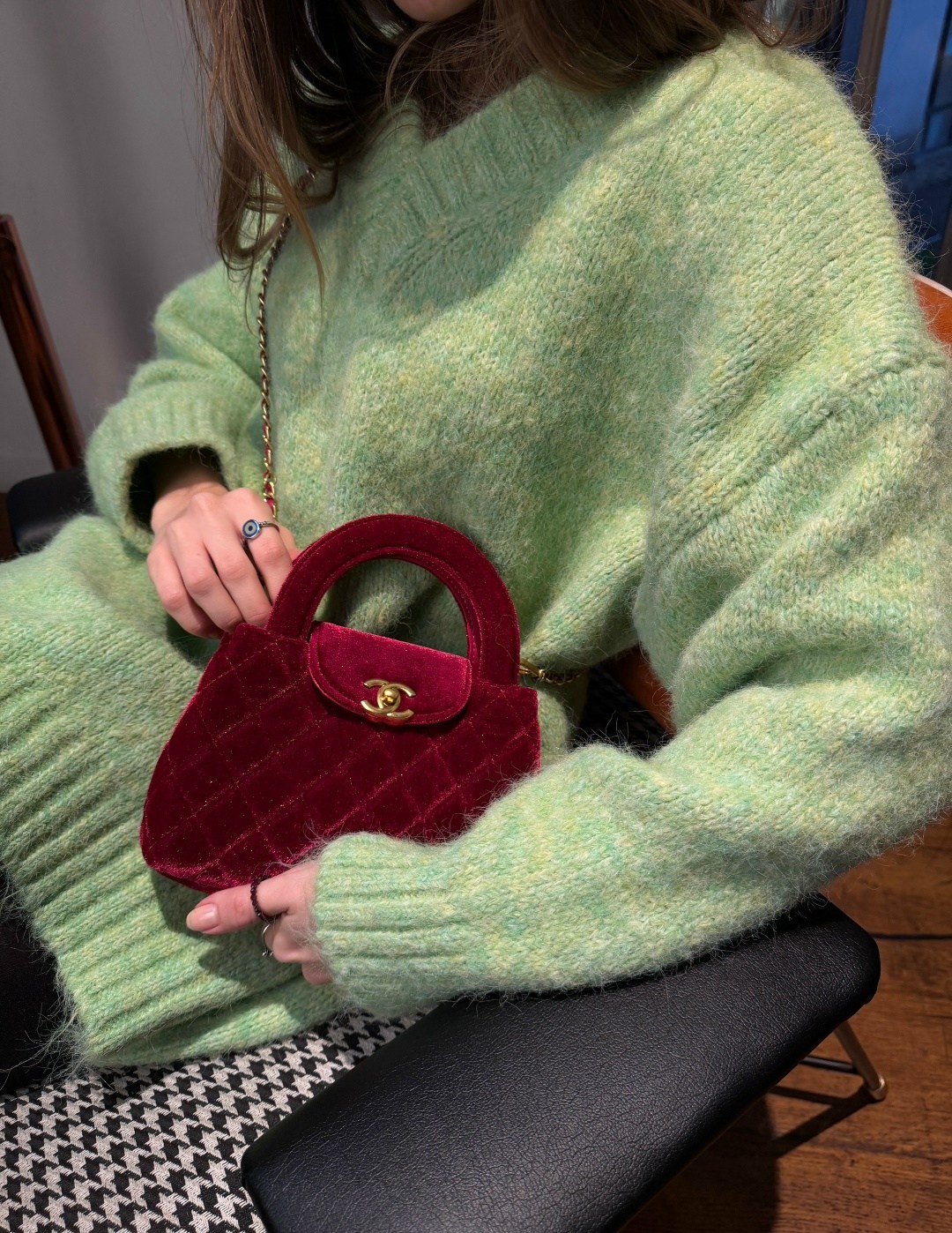 сумочка модная,сумочка,сумка модная,сумка с цепочкой,сумка бархатная женская