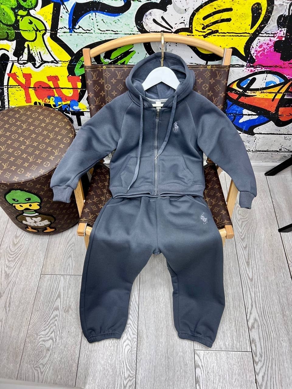 костюм спортивный мальчикам,костюм на флисе,детские спортивные костюмы,спортивные костюмы на флисе,костюмы детские