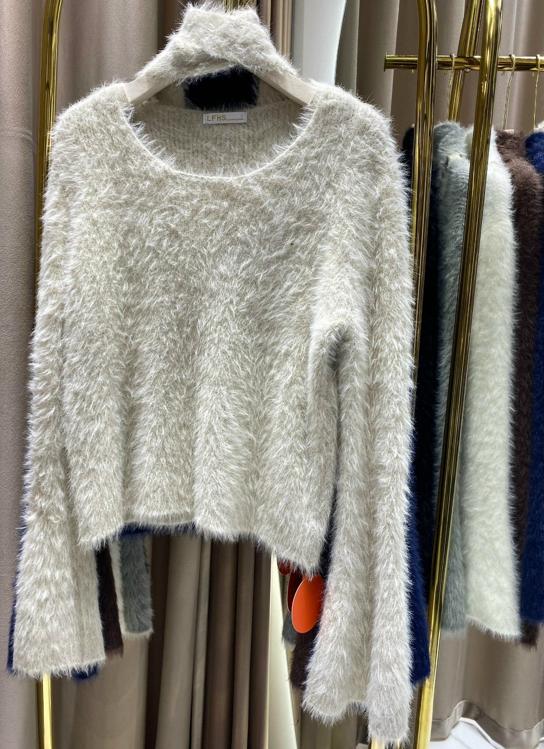 пушистый свитер,пушистая кофта,свитера женские,вязаные свитера,джемпер пушистый