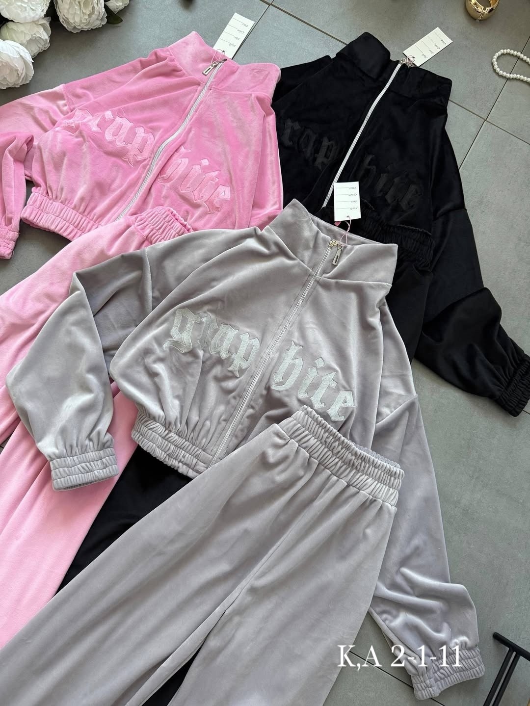 спортивный велюровый костюм,костюм велюровый,женский спортивный костюм,спортивные костюм,велюровые костюмы женские