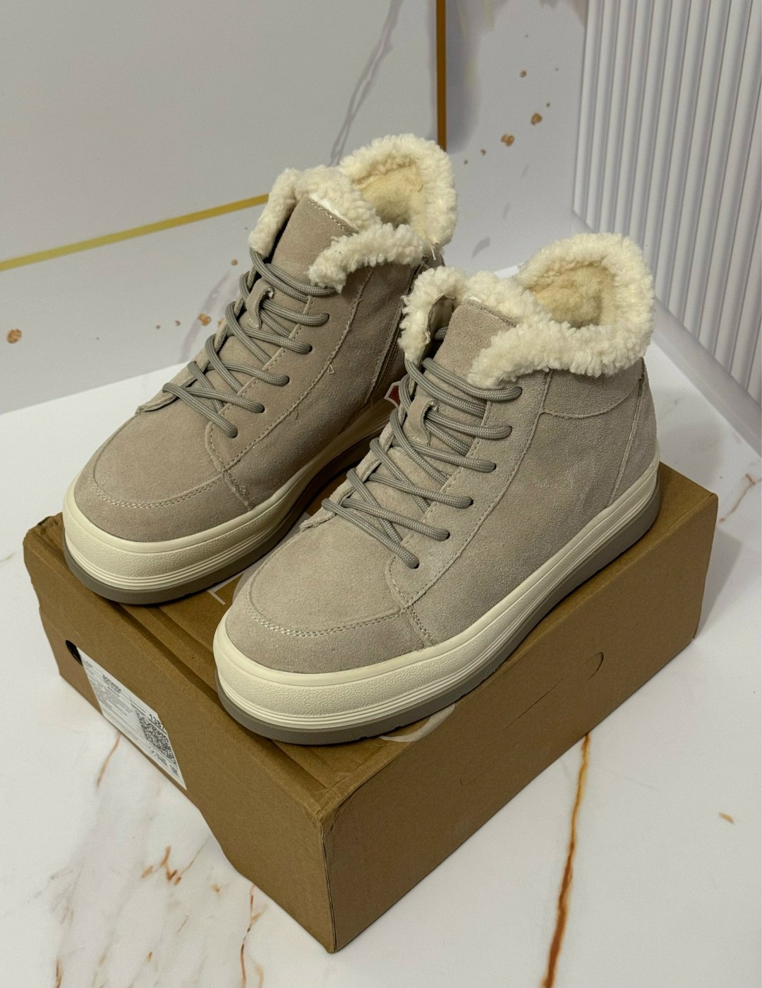 ,зимняя женская ,ботинка женские зимние,зимние кроссовки женские,зимняя