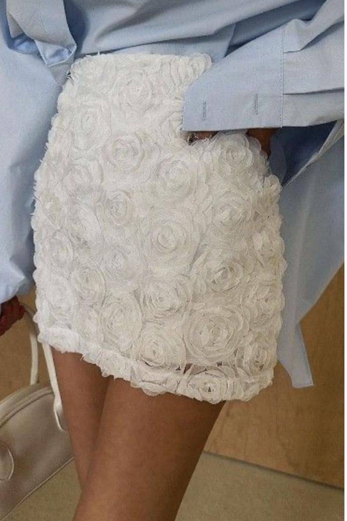 белая юбка,юбка с розами,мини юбка,женский юбки,юбка с объемными цветами