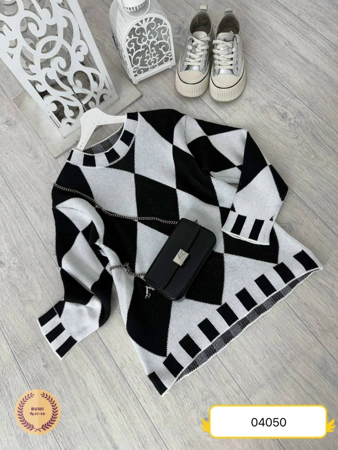 свитера женские,модные свитера,кофта женская,джемпер с ромбами,вязаные свитера женские