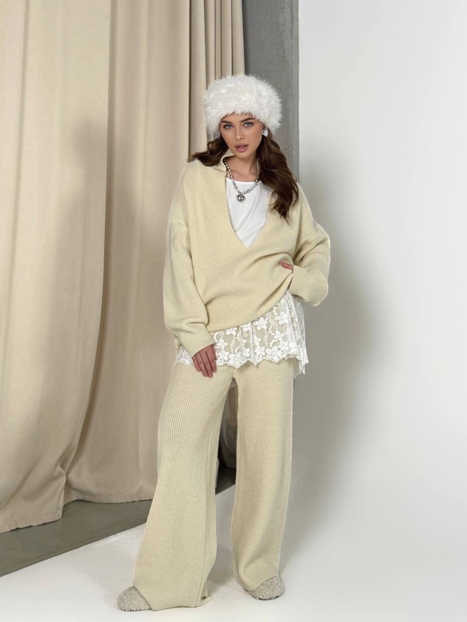костюм молочный,вязаные костюмы,костюм женский вязаный,трикотажные костюмы,бежевый костюм