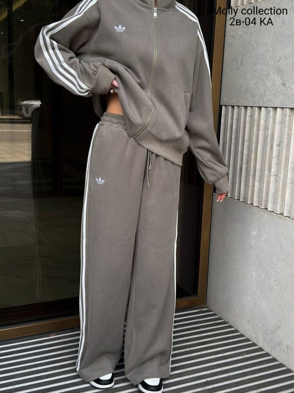 костюмы адидас,трикотажные костюмы,женский костюм адидас,спортивные костюмы,одежда адидас