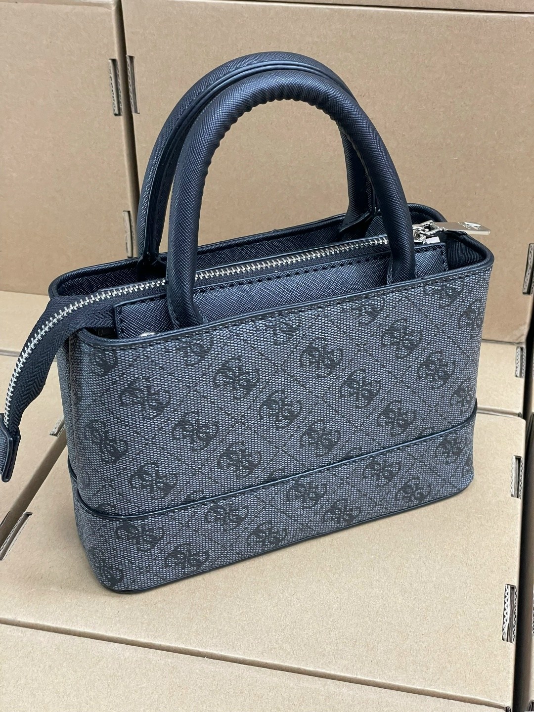 сумка женская guess,guess сумка на плечо,cумка guess,сумка,женская сумка