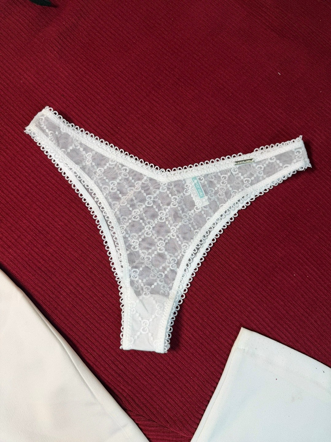 женские кружевные стринги,стринги нижнее белье,стринги розовые,розовые кружевные стринги,женские стринги