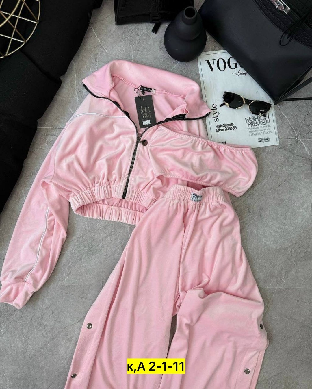 велюровый костюм спортивный,костюмы спортивные женские,спортивный костюм из плащевки,спортивный костюм плащевка женский,костюм спортивные женские костюмы