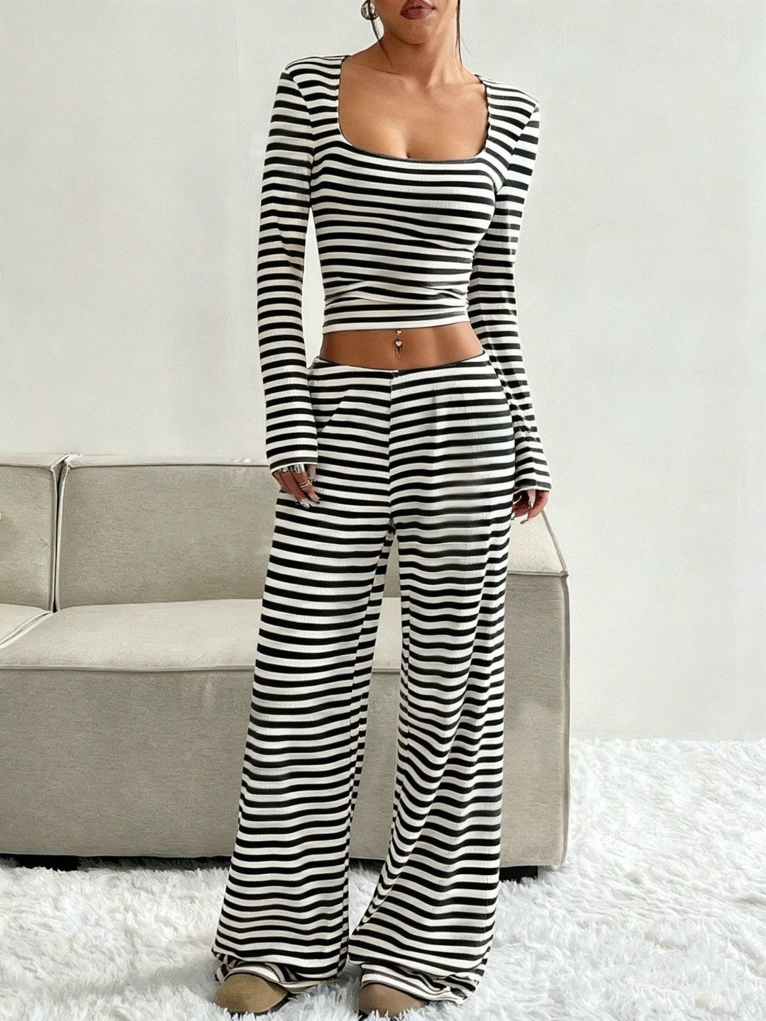 брюки в полоску,женские брюки в полоску,трикотажные костюмы,брюки с широкими штанинами,штаны в полоску