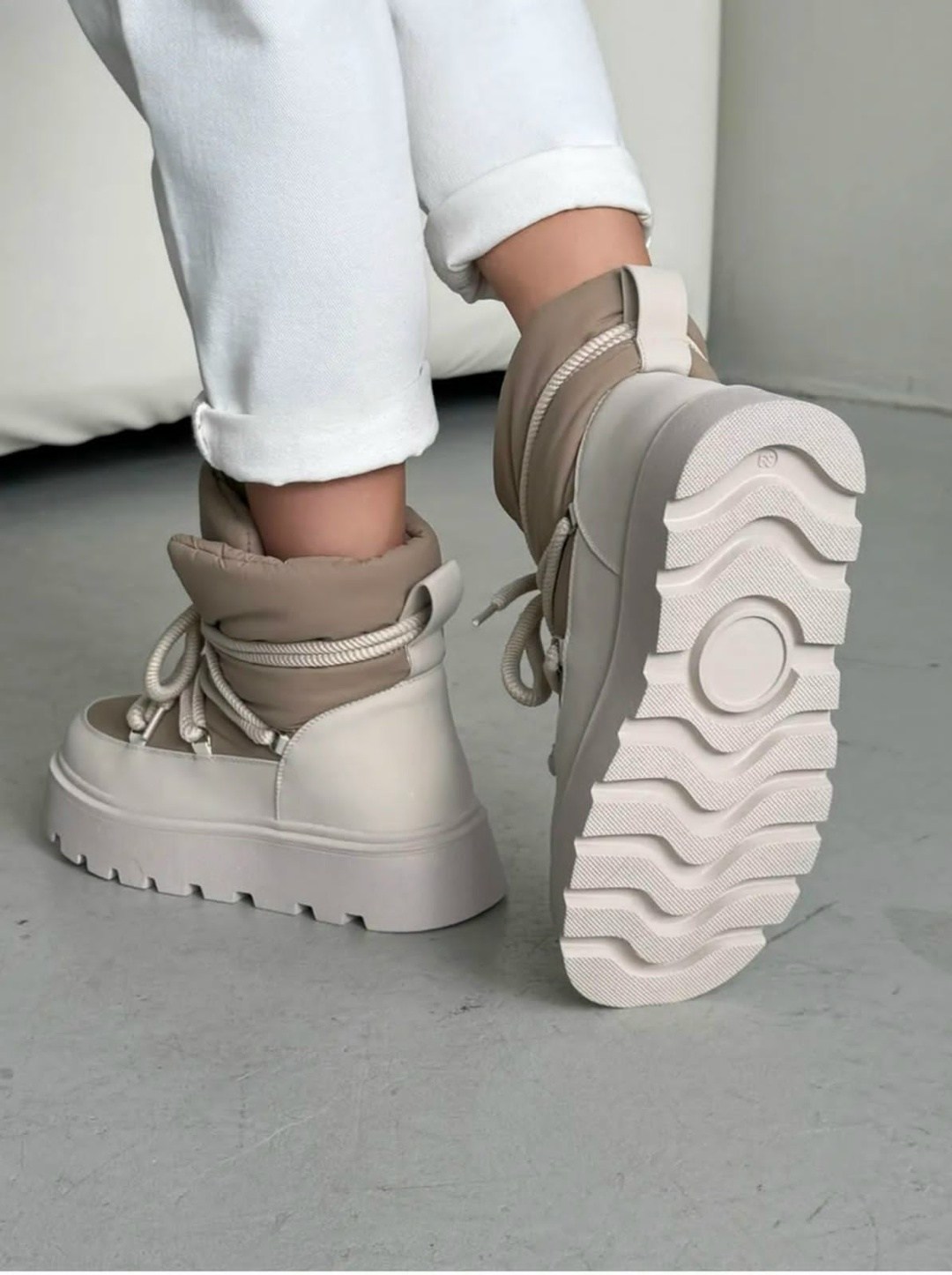 женская зимняя ,модная зимняя ,дутики женские,зимняя ,дутики зимние женские