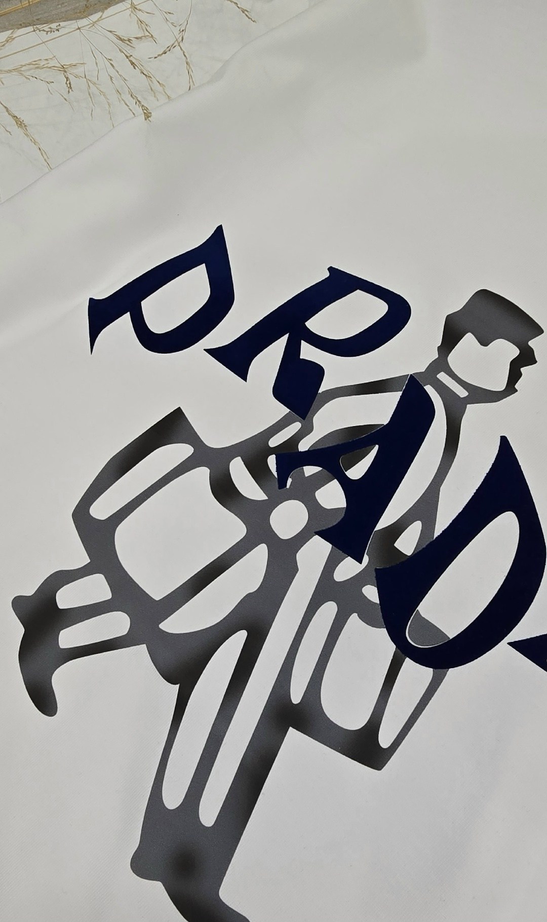 прада футболка,футболки женские мужские,футболки модные,футболки дизайн