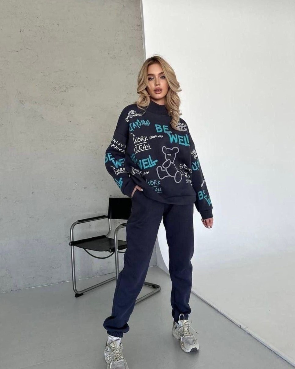 спортивные костюмы женские,женский спортивный костюм на флисе,костюм с принтом,стильные костюмы,костюм на флисе
