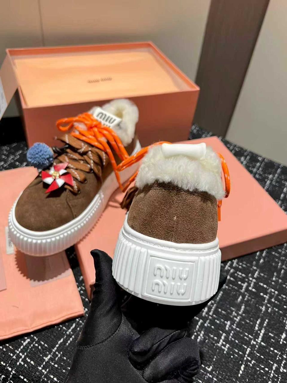 ,женские кроссовки miu miu,кроссовки женскиe,кеды miu miu,кеды с мехом