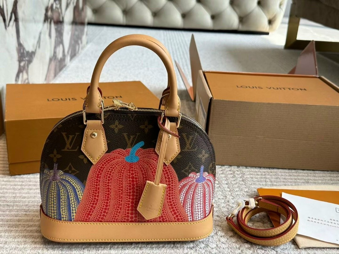 louis vuitton сумка на плечо,сумка луи виттон,louis vuitton сумка,женская сумка louis vuitton,сумка алма бб луи виттон