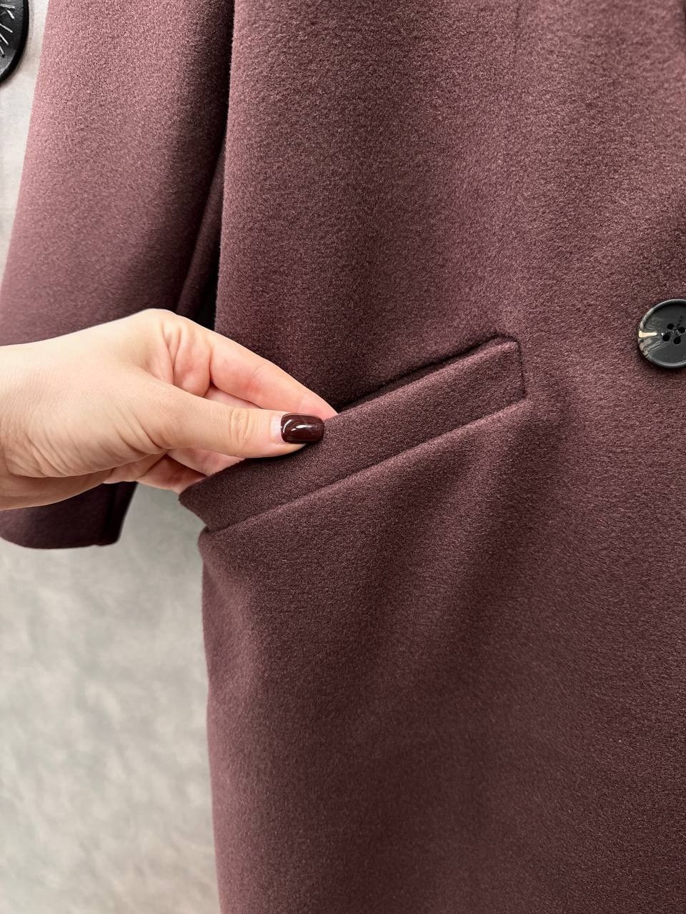 длинное пальто,стильное пальто,модное пальто,образ с пальто,образ с коричневым пальто