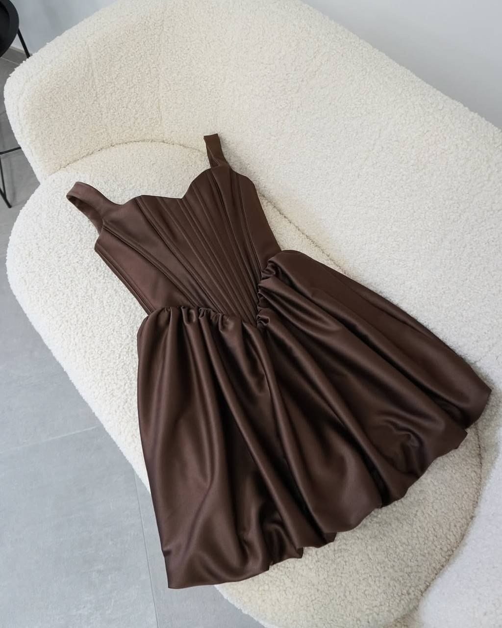 атласное мини платье,атласное платье,красная платья,красное атласное платье,платье вечернее