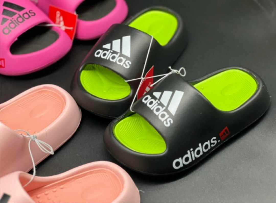 шлепанцы adidas,сланцы adidas,шлепки adidas,,шлепанцы летние adidas