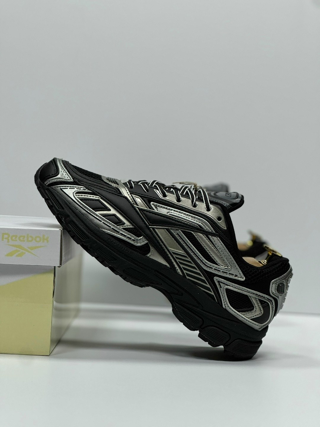 кроссовки,кроссовки баленсиага 3xl,мужские кроссовки reebok,кроссовки повседневные,кроссовки reebok