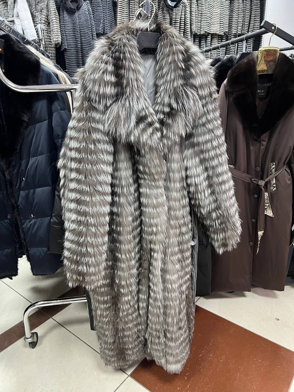 пуховики с мехом,пуховики с натуральным мехом,пуховик женский с натуральным мехом,пуховик женский с мехом,куртка зимняя с мехом