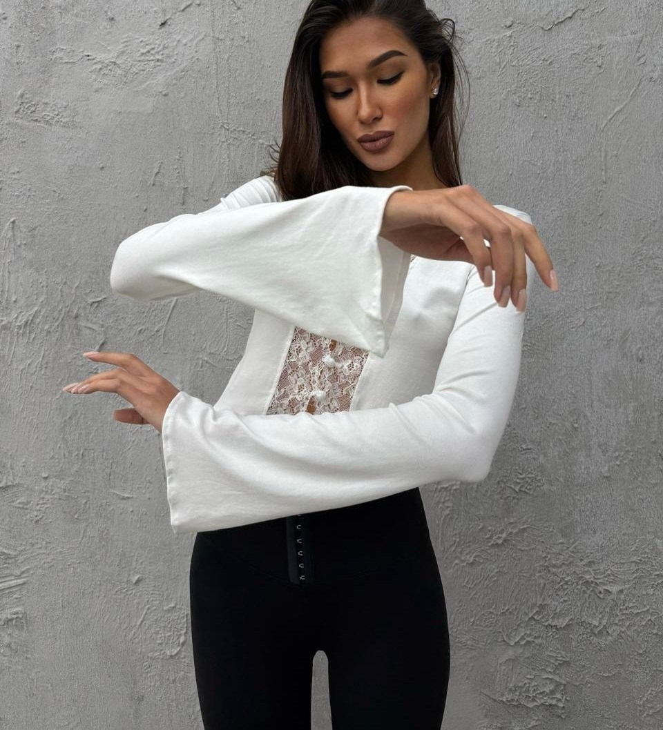 женская кофта,кофта трикотаж,стильная кофта,блузка стильная,кофта с кружевами