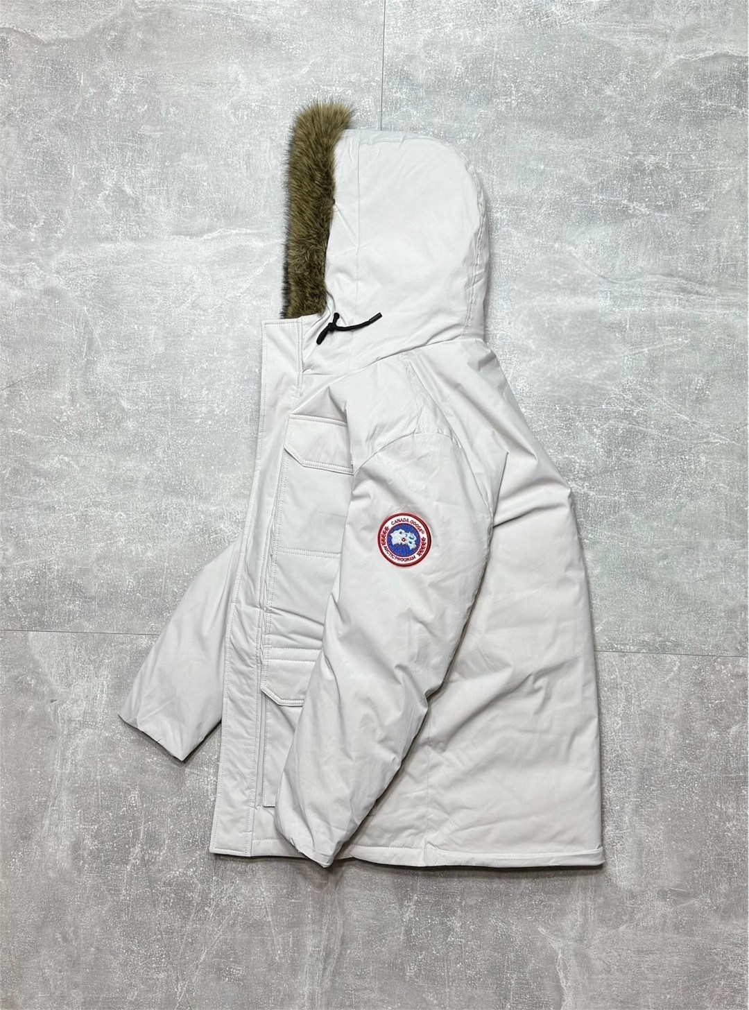 мужские пуховики canada goose,куртка зимняя canada goose,мужская куртка canada goose,зимние куртки,куртка зимняя мужская аляска