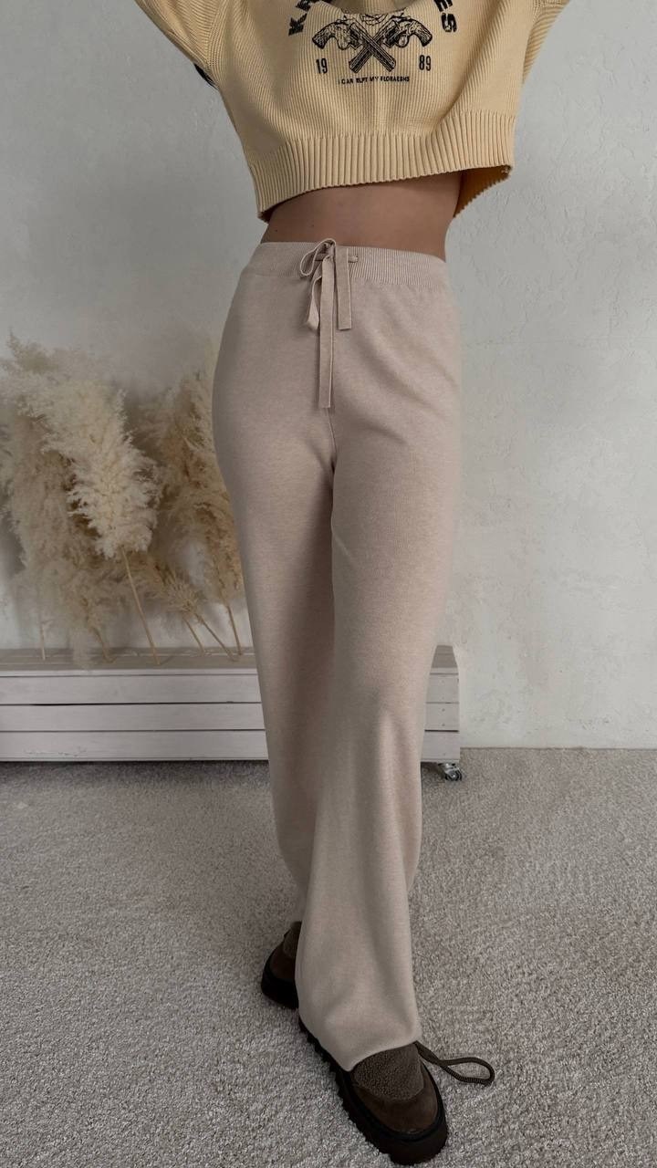 костюмы комплекты,костюм бежевый,стильный джемпер,костюм трикотажный,широкие брюки