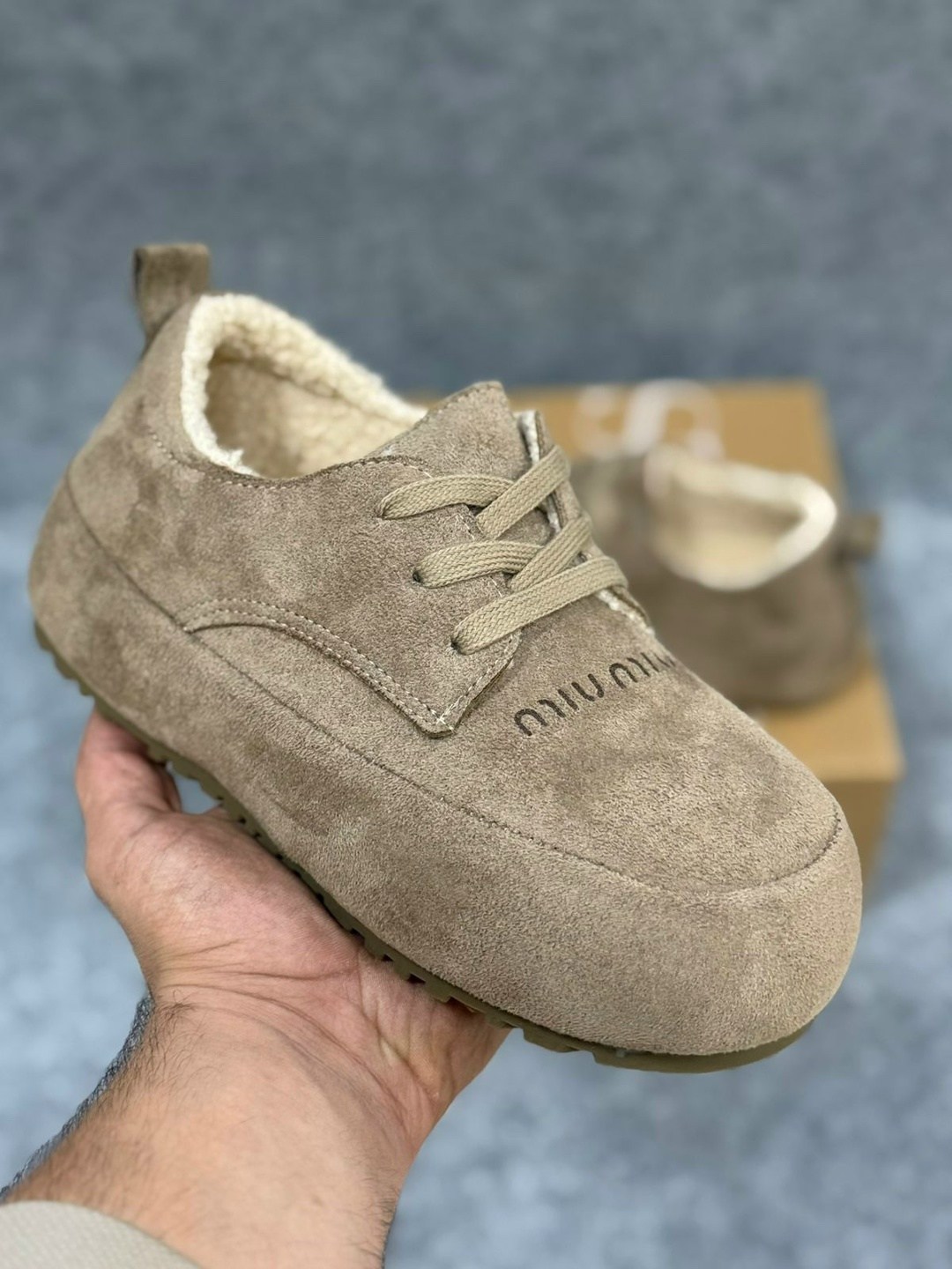 ,ботинки на меху,обуви,замшевые кроссовки,женская