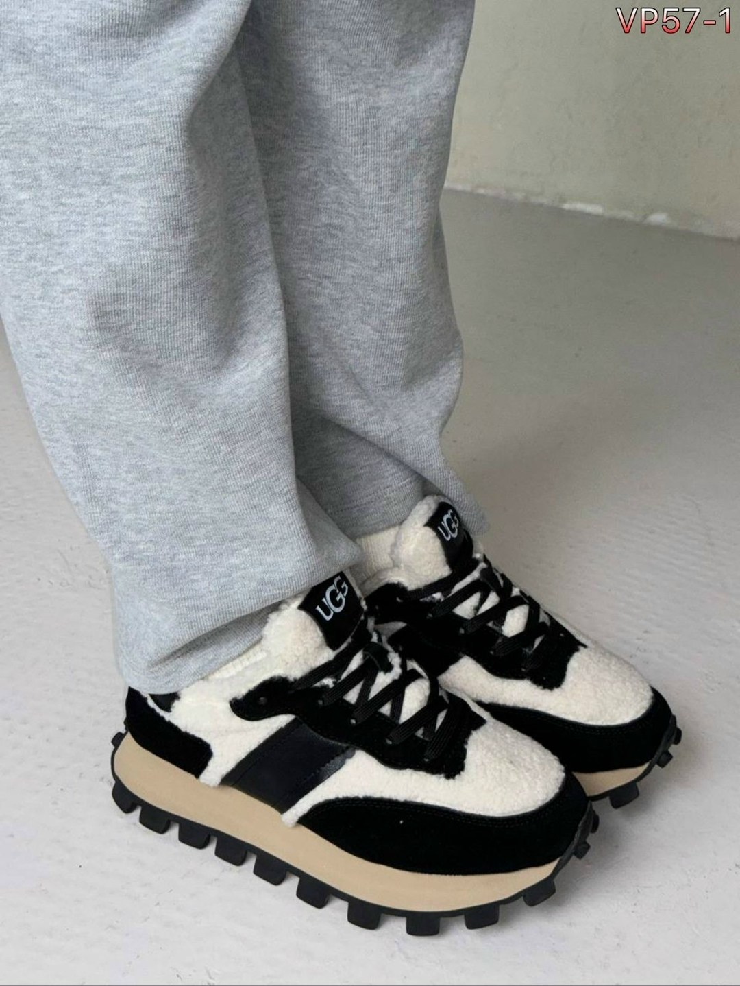 ,женские кроссовки,кроссовки брендовые,кроссовки стильные,повседневные кроссовки