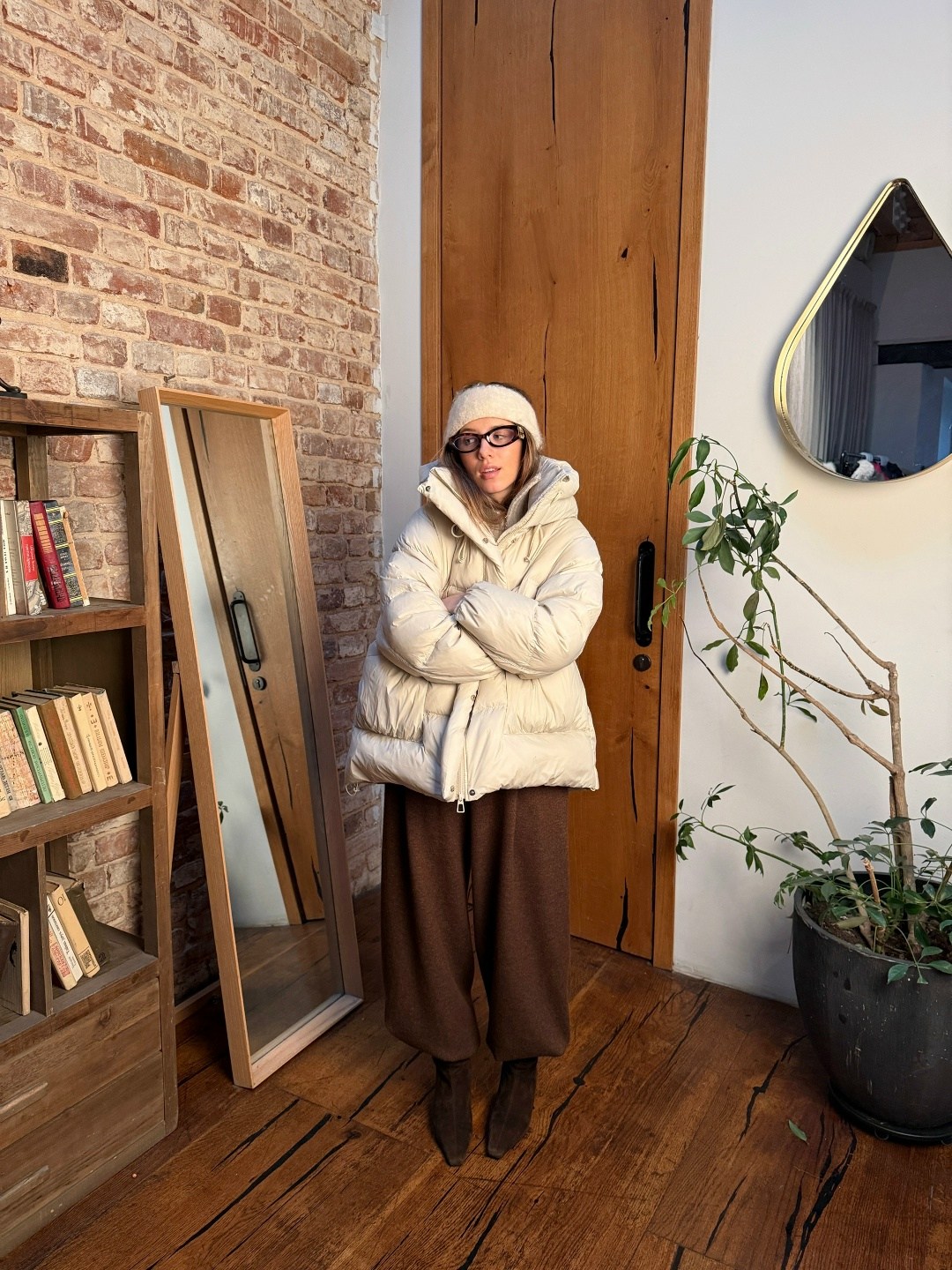 модные пуховики,пуховик оверсайз,объемный пуховик,бежевый пуховик,образы с бежевым пуховиком